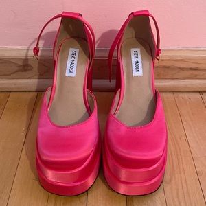Steve Madden Neon Pink Charlize Chunky Platform Heels